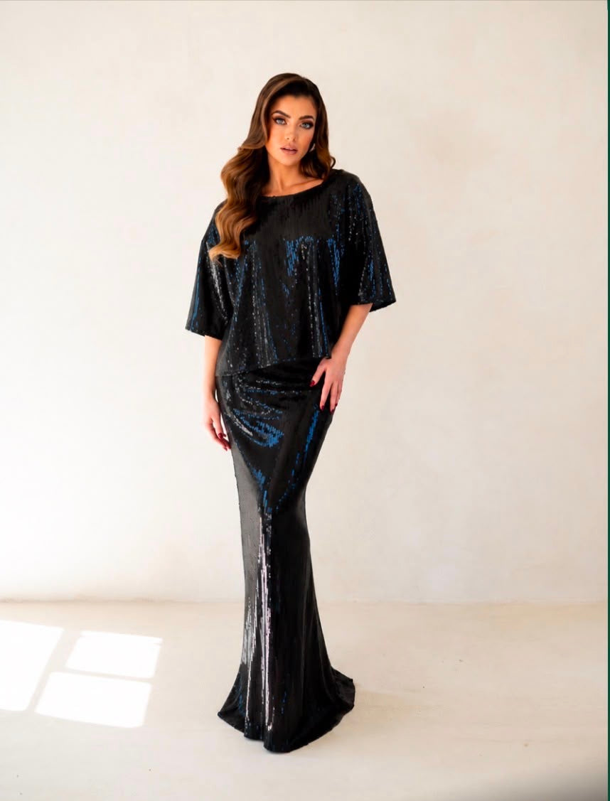 Black Sequin high waisted skirt with oversized top